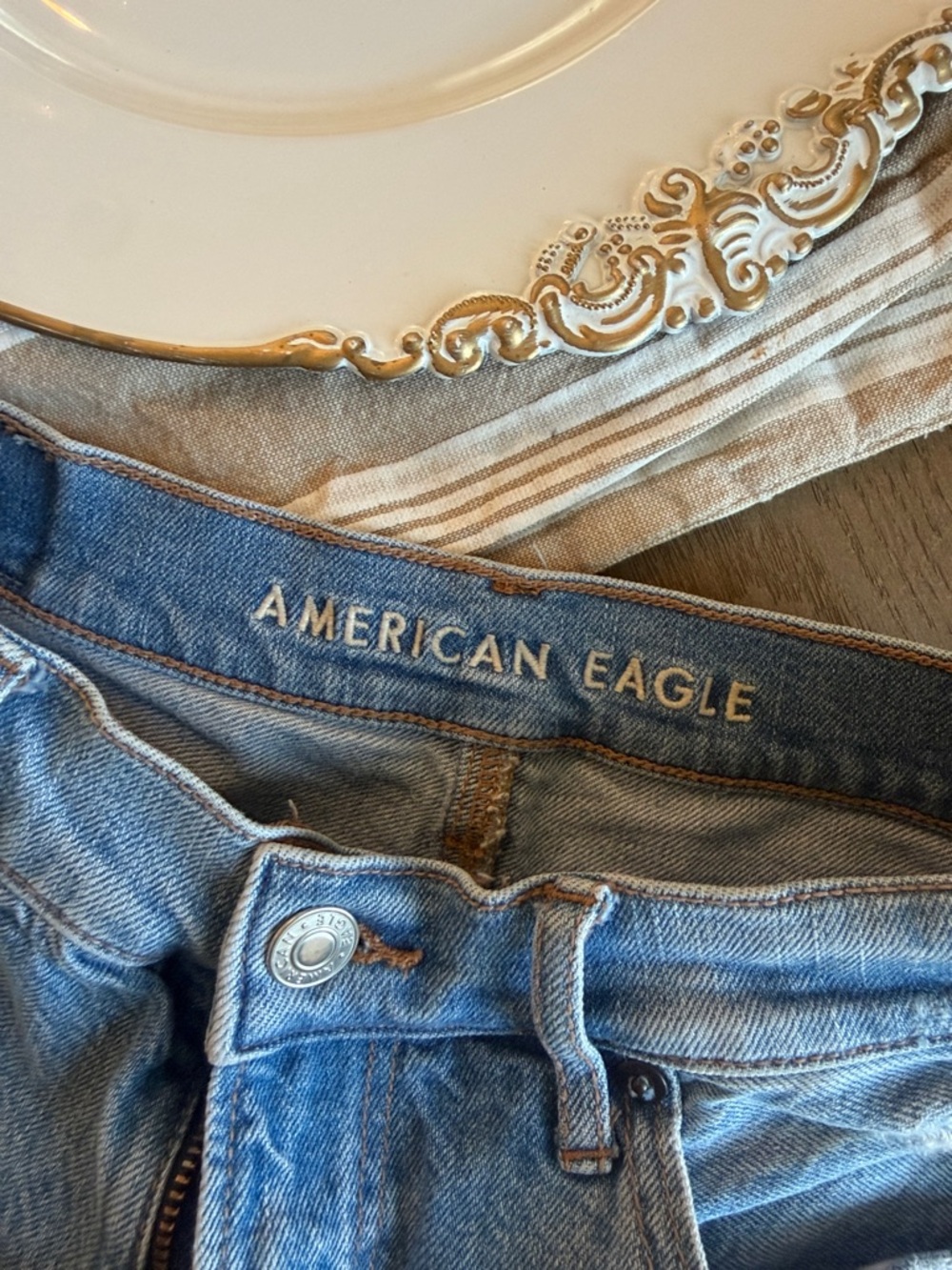 American Eagle Outfitters Light Blue Distressed Denim Cutoff Shorts - Picture 5 of 5